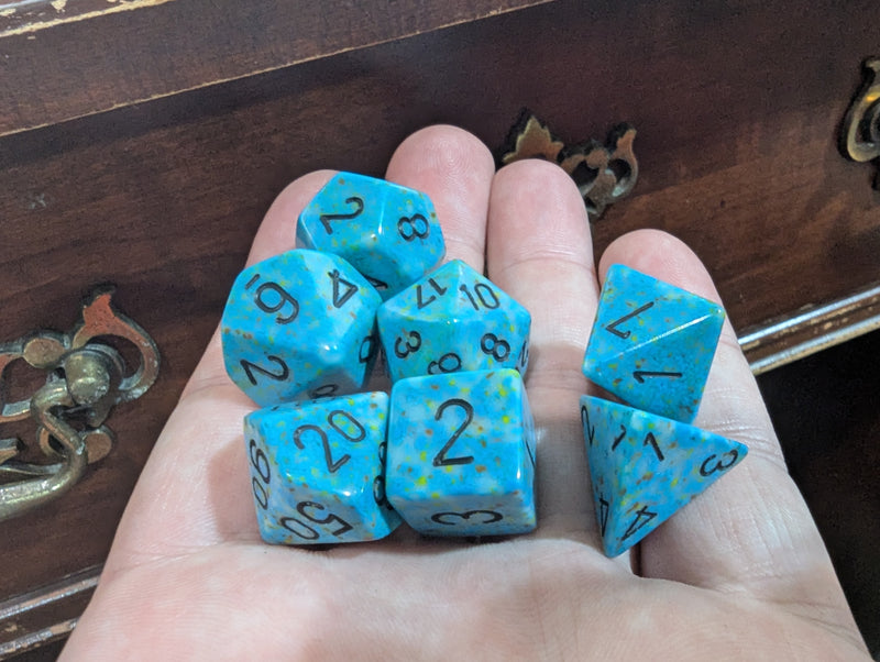 Chessex POD Set : Blue with Black numbers 7-Dice Set