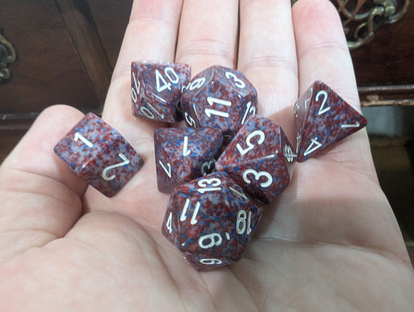 Chessex POD Set : Red & Blue with Grey numbers 7-Dice Set
