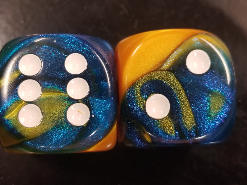 Gemini® 30mm w/pips Blue-Gold/white d6 Dice (sold per die)