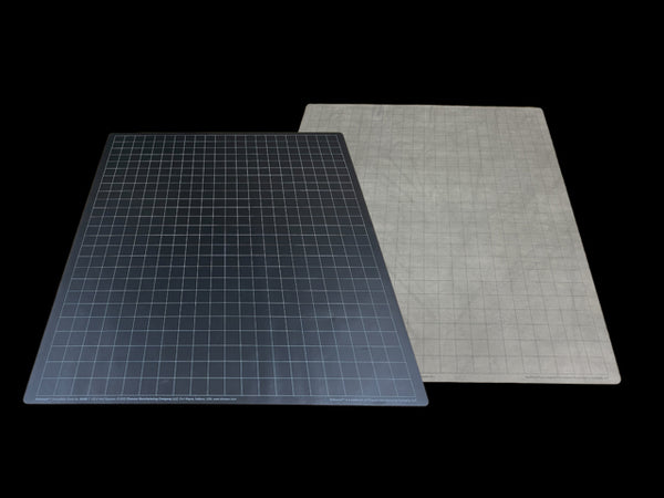 [Preorder] Battlemat™ 1" Reversible Black-Grey Squares (23½" x 26" Playing Surface)