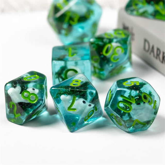White Fish Seaweed 7-Dice Set w/Green Numbers Dnd Dice Set