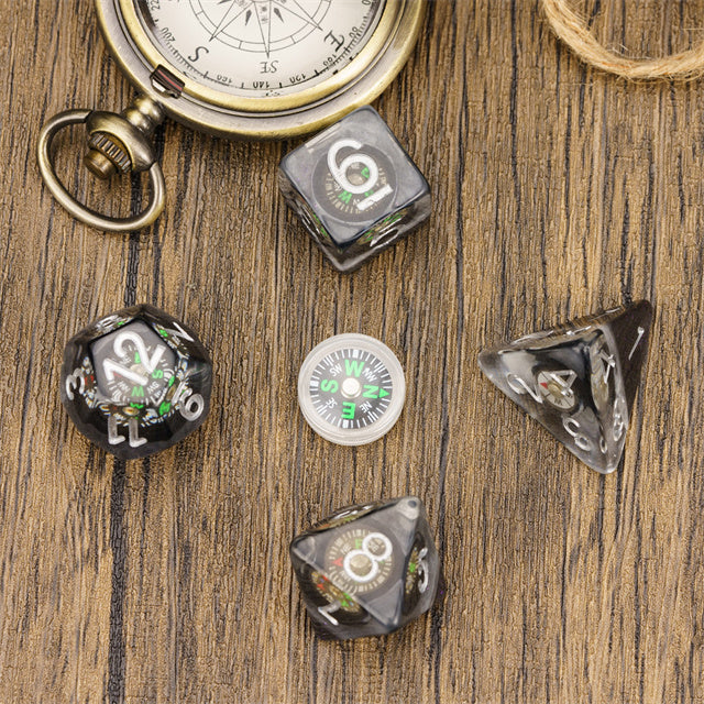 Compass Dice 7-Dice Set Clear w/ Moving Compass Inside Glitter Base Dnd